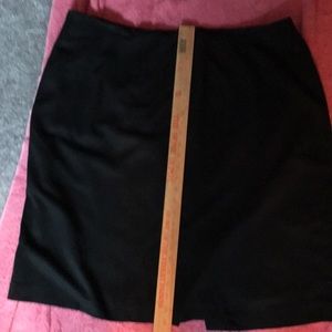 27 inch long black Evan Picone skirt